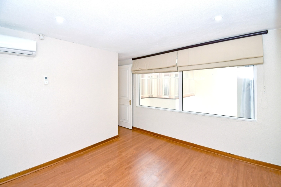 To Let 4 Bedroom Property for Rent in Wierda Valley Gauteng