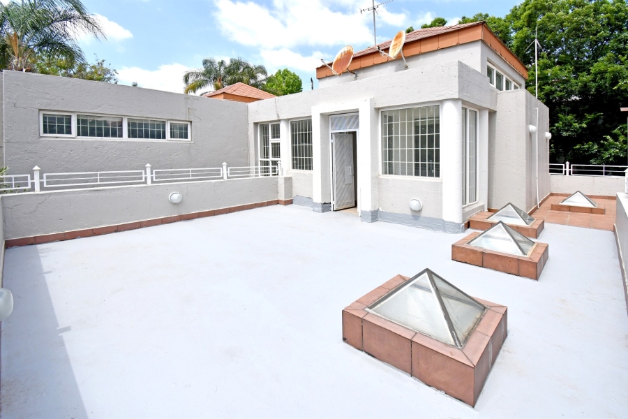 To Let 4 Bedroom Property for Rent in Wierda Valley Gauteng