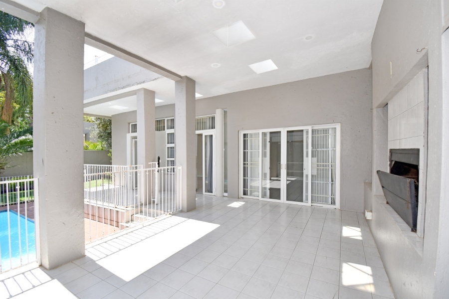 To Let 4 Bedroom Property for Rent in Wierda Valley Gauteng