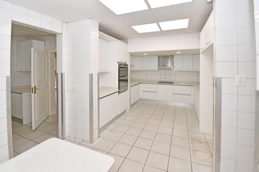 To Let 4 Bedroom Property for Rent in Wierda Valley Gauteng