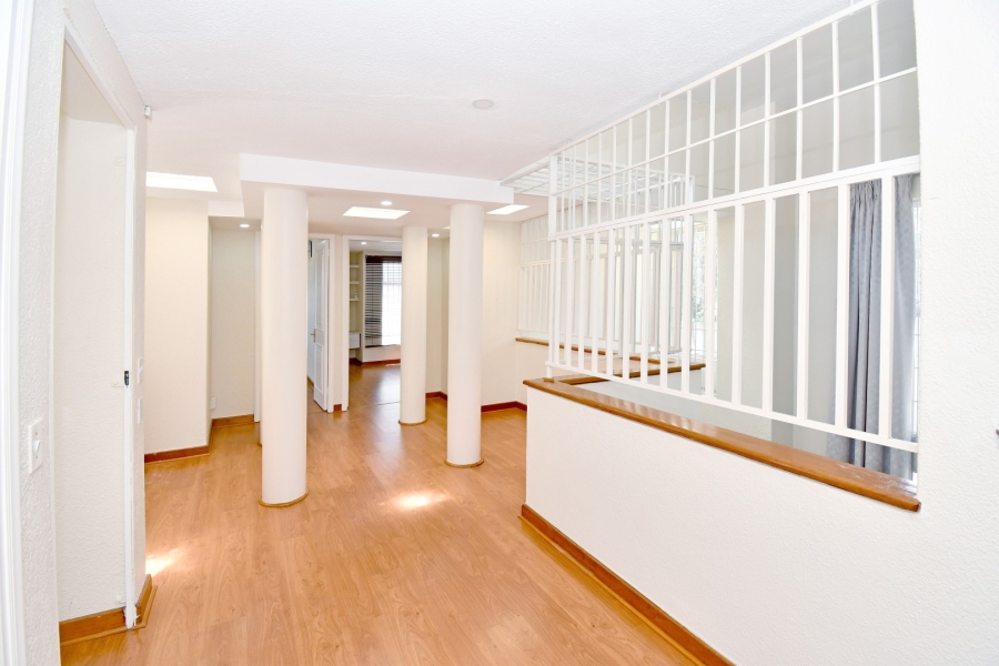 To Let 4 Bedroom Property for Rent in Wierda Valley Gauteng