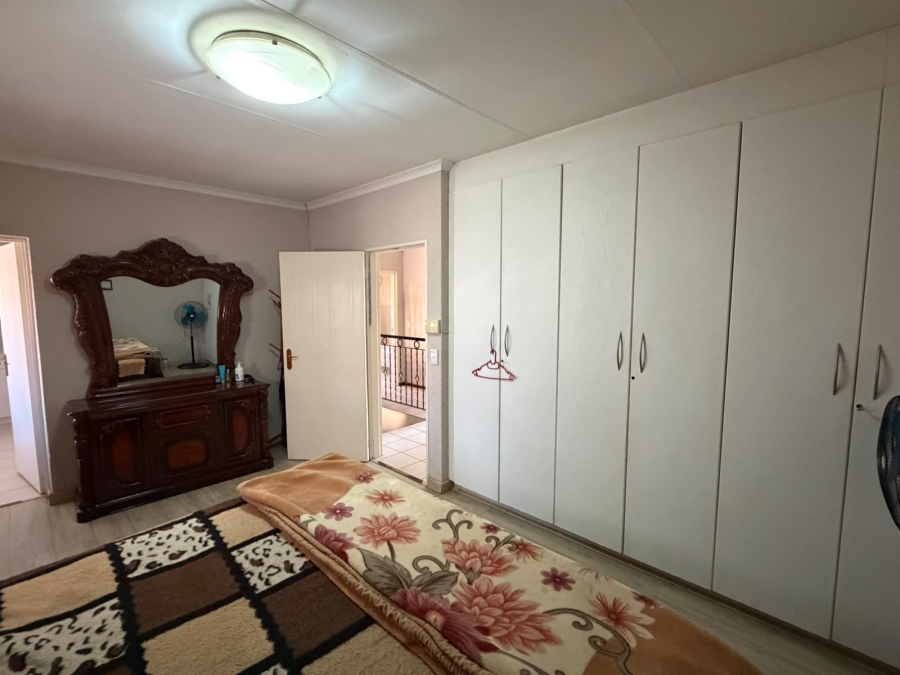 3 Bedroom Property for Sale in Oakdene Gauteng