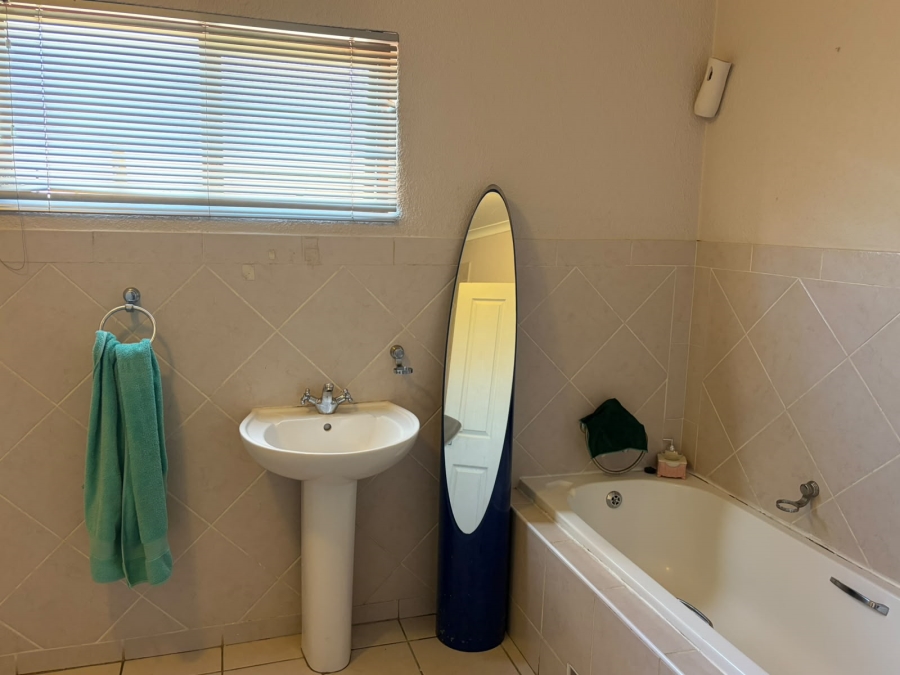 3 Bedroom Property for Sale in Oakdene Gauteng