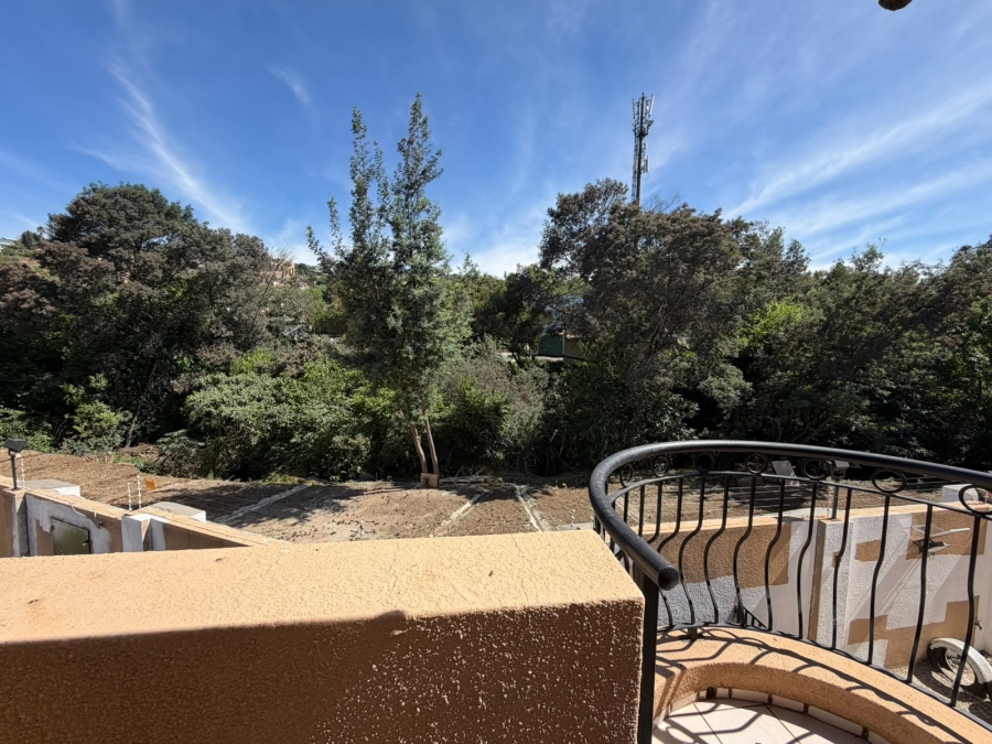 3 Bedroom Property for Sale in Oakdene Gauteng