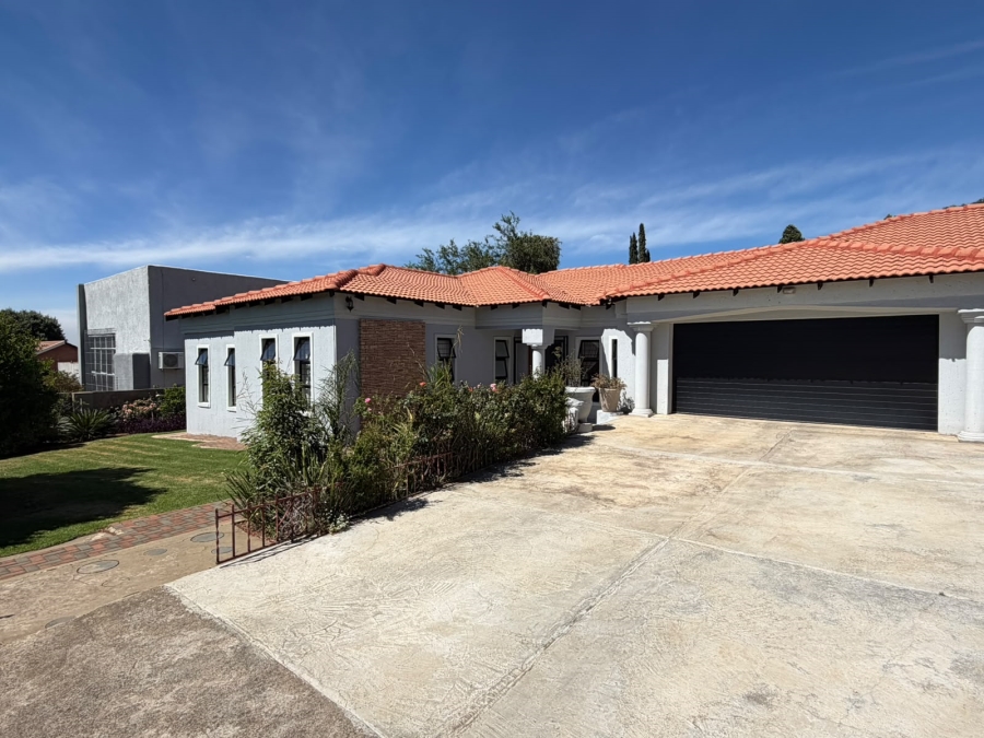 4 Bedroom Property for Sale in Kibler Park Gauteng
