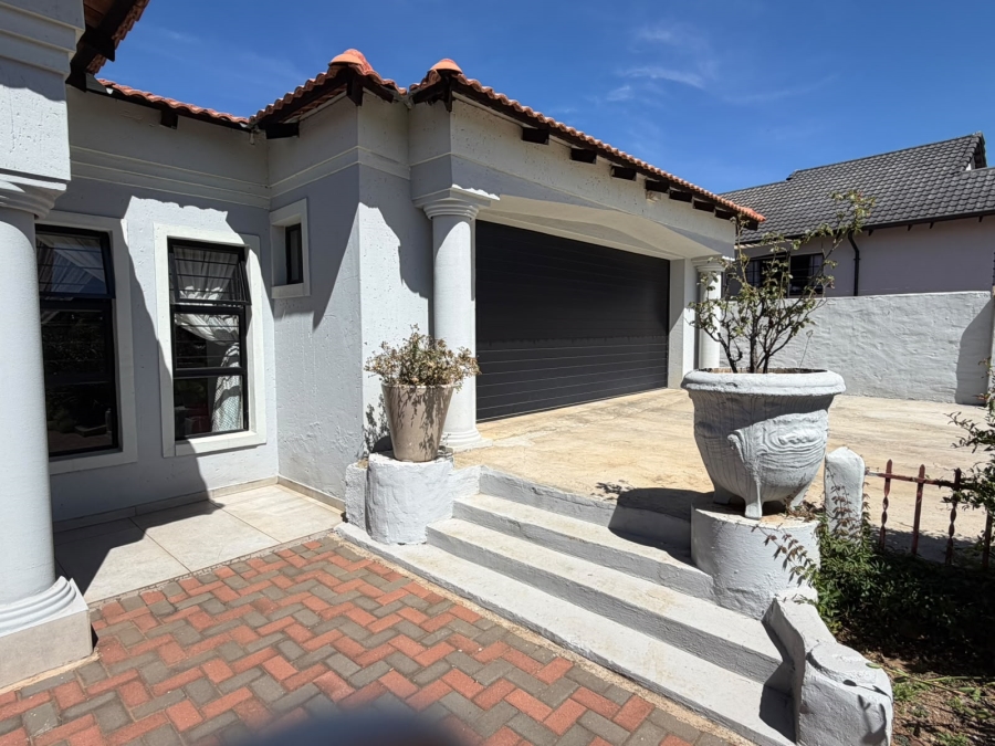 4 Bedroom Property for Sale in Kibler Park Gauteng