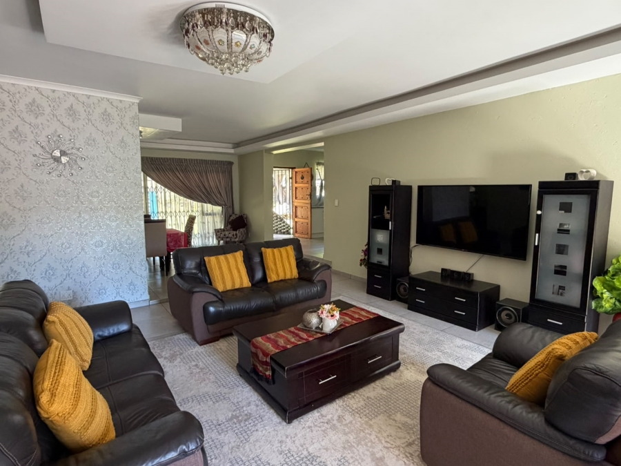 4 Bedroom Property for Sale in Kibler Park Gauteng
