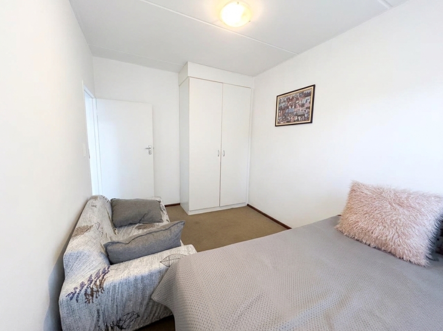 2 Bedroom Property for Sale in Grand Central Gauteng