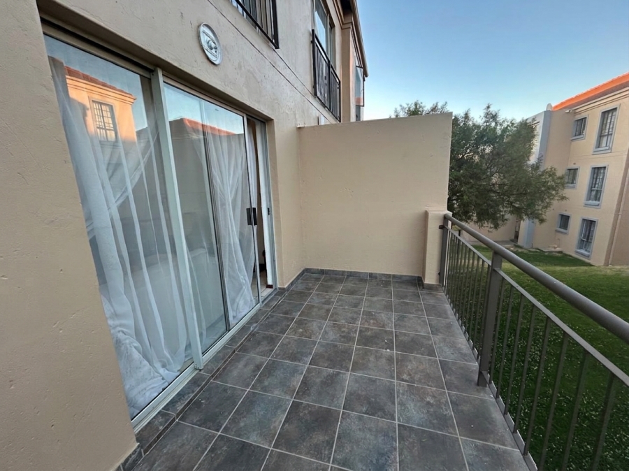 2 Bedroom Property for Sale in Grand Central Gauteng