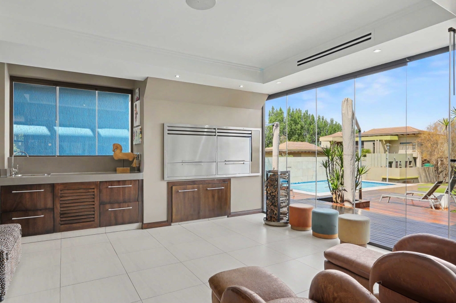 5 Bedroom Property for Sale in Northdene Gauteng