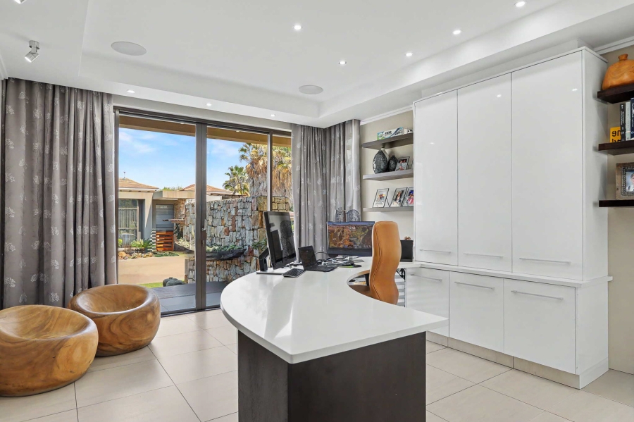 5 Bedroom Property for Sale in Northdene Gauteng