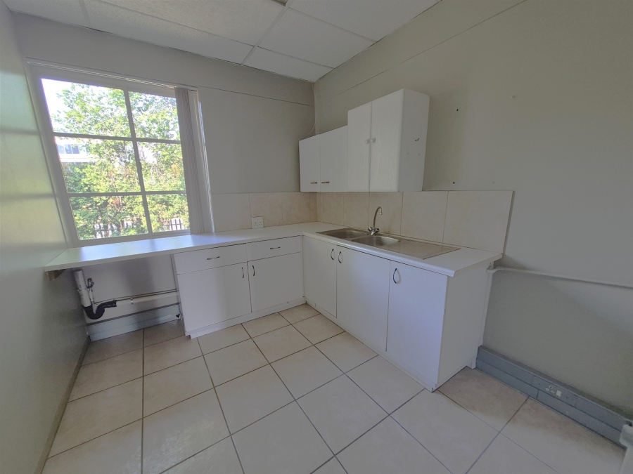 To Let Commercial Property for Rent in Hyde Park Gauteng