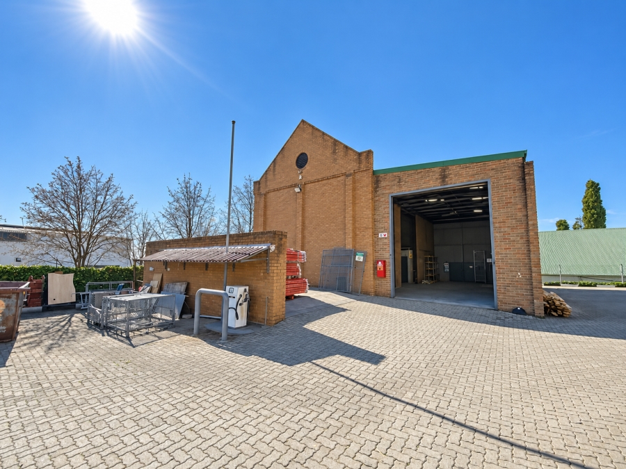 Commercial Property for Sale in Randjespark Gauteng
