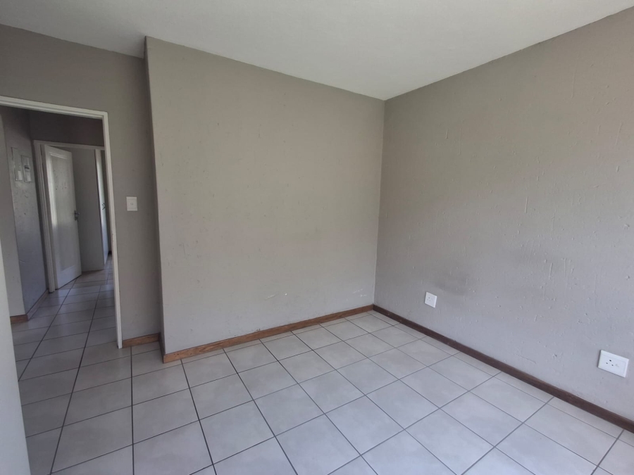 To Let 2 Bedroom Property for Rent in Norton Home Estate AH Gauteng