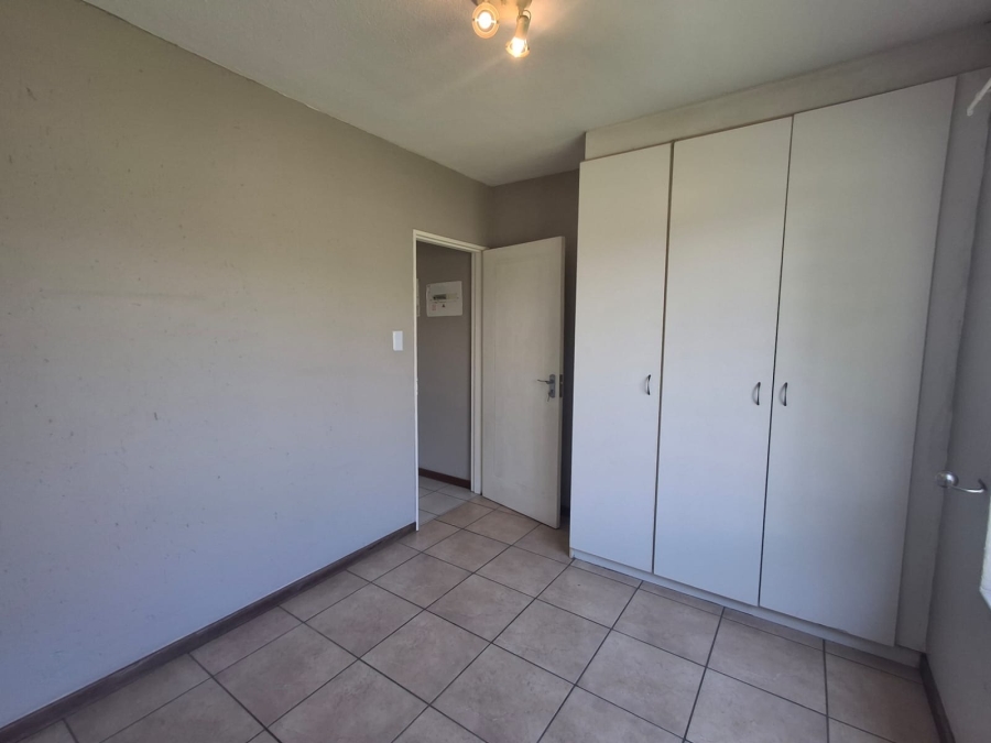 To Let 2 Bedroom Property for Rent in Norton Home Estate AH Gauteng