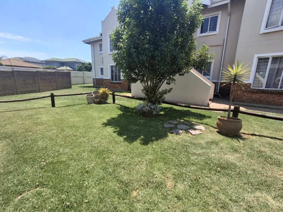 To Let 2 Bedroom Property for Rent in Norton Home Estate AH Gauteng