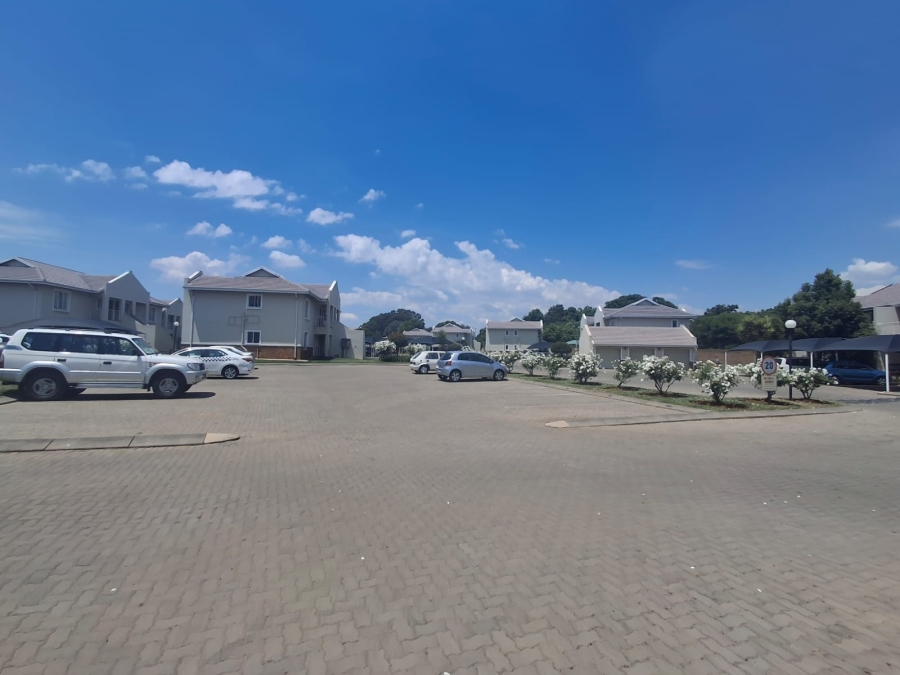 To Let 2 Bedroom Property for Rent in Norton Home Estate AH Gauteng