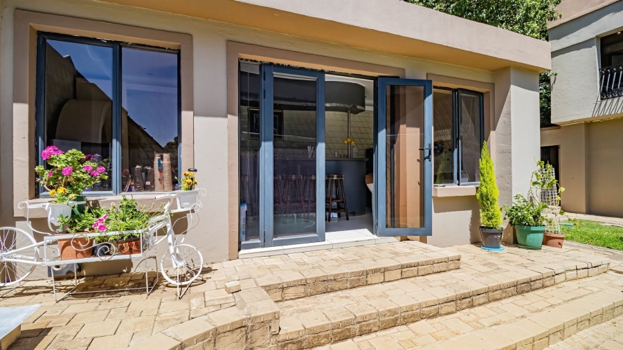 9 Bedroom Property for Sale in Farrarmere Gauteng