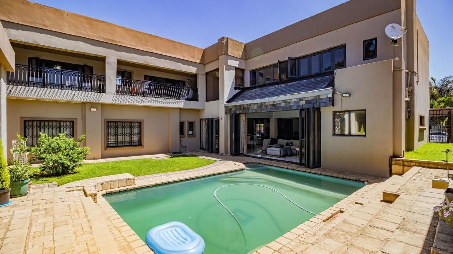 9 Bedroom Property for Sale in Farrarmere Gauteng