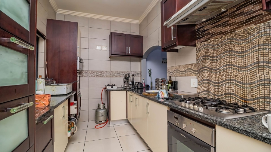 9 Bedroom Property for Sale in Farrarmere Gauteng