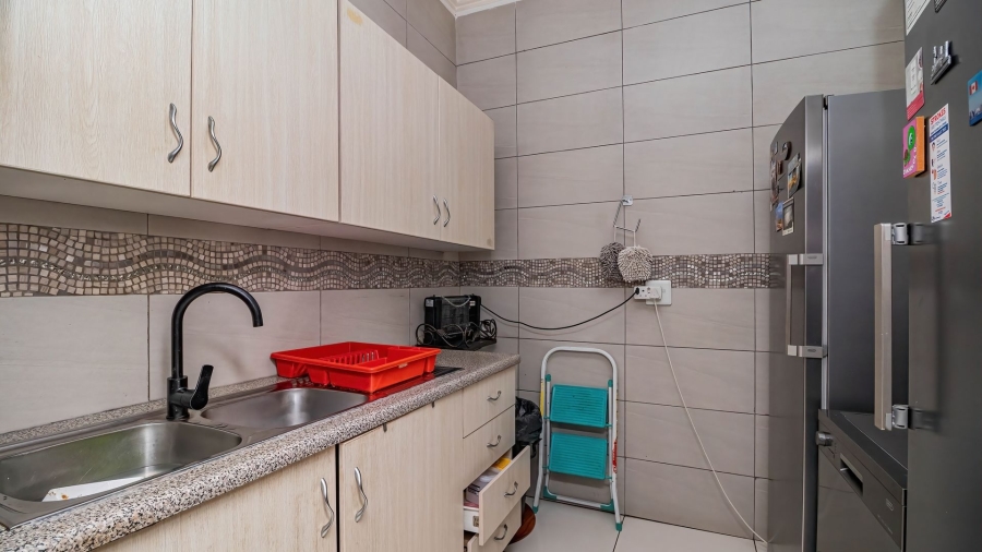 9 Bedroom Property for Sale in Farrarmere Gauteng
