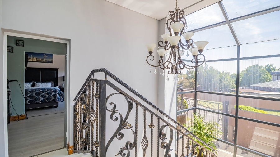 9 Bedroom Property for Sale in Farrarmere Gauteng