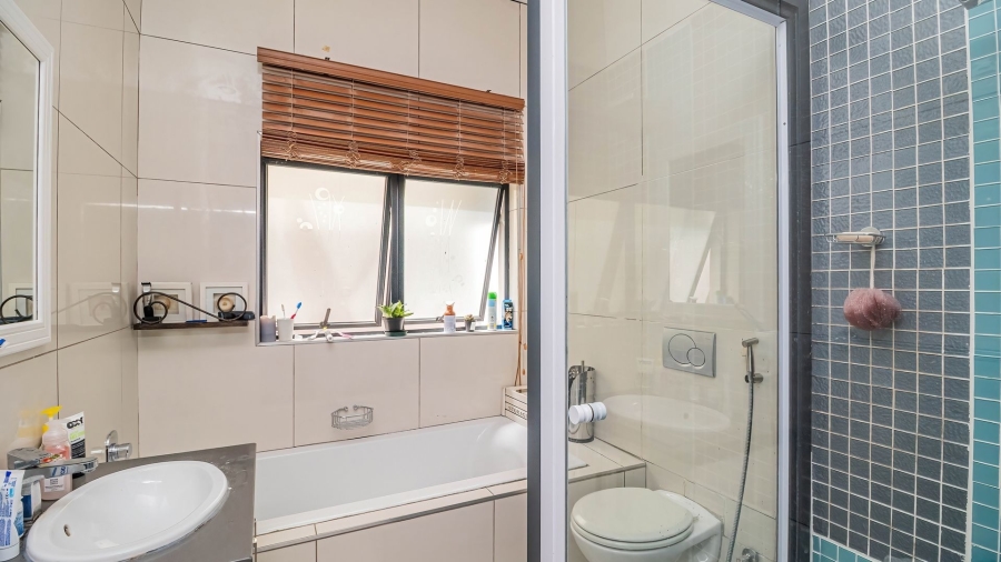 9 Bedroom Property for Sale in Farrarmere Gauteng