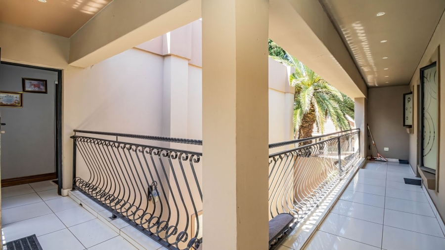 9 Bedroom Property for Sale in Farrarmere Gauteng