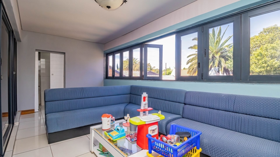 9 Bedroom Property for Sale in Farrarmere Gauteng