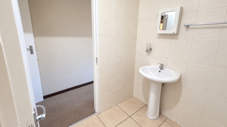 2 Bedroom Property for Sale in Carlswald Gauteng