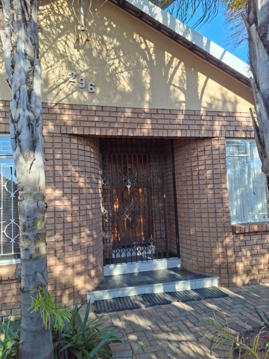 4 Bedroom Property for Sale in Eersterust Gauteng