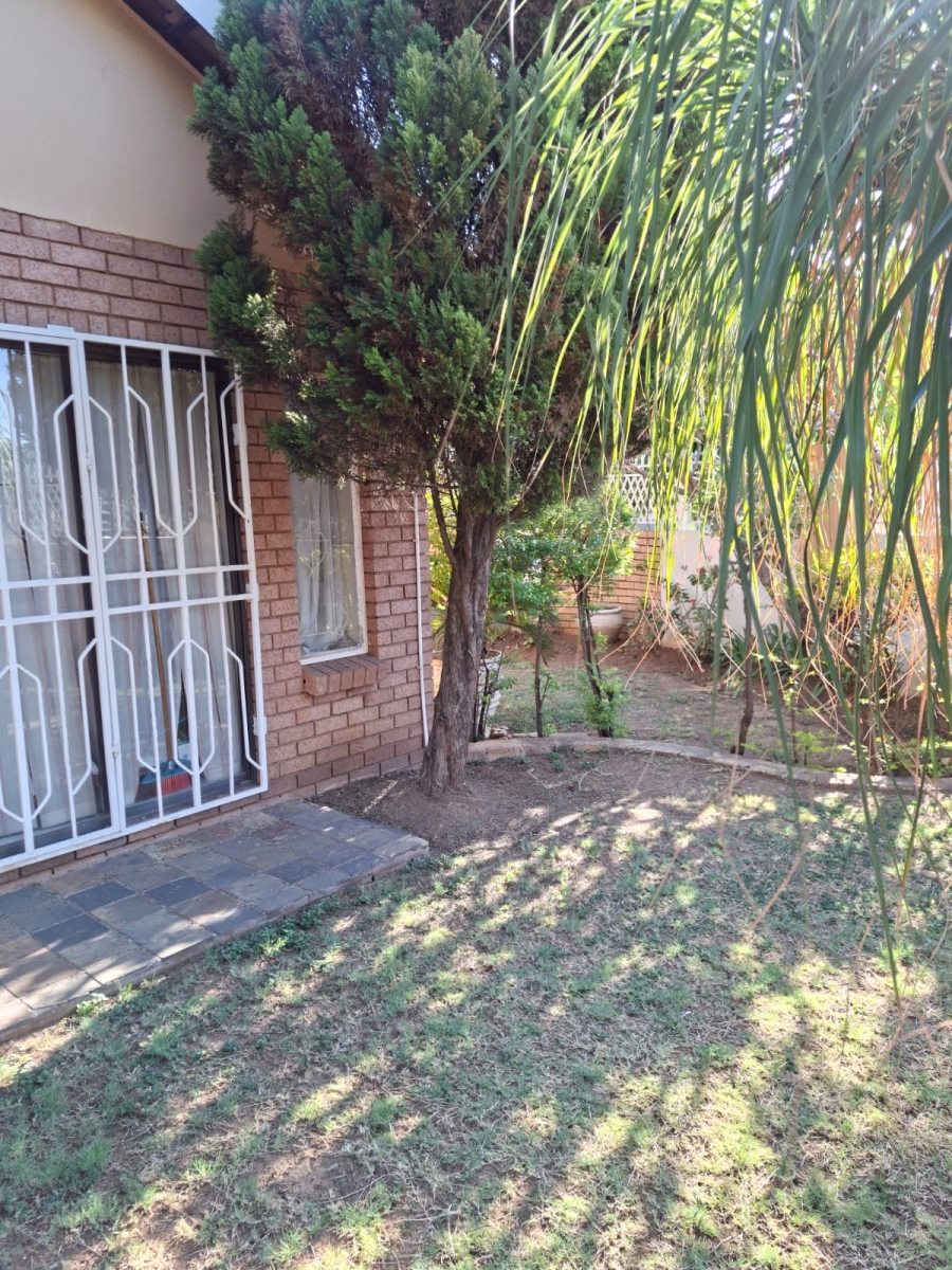 4 Bedroom Property for Sale in Eersterust Gauteng