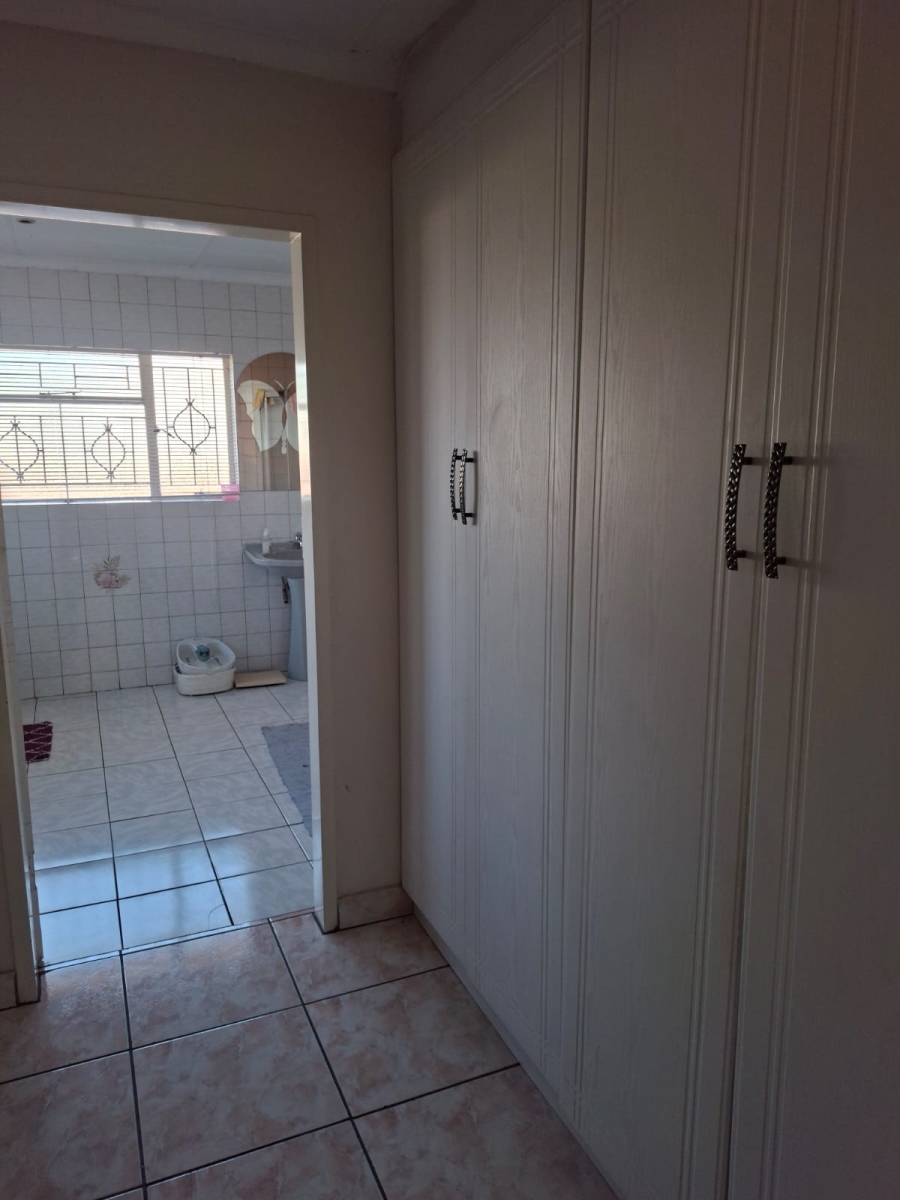 4 Bedroom Property for Sale in Eersterust Gauteng