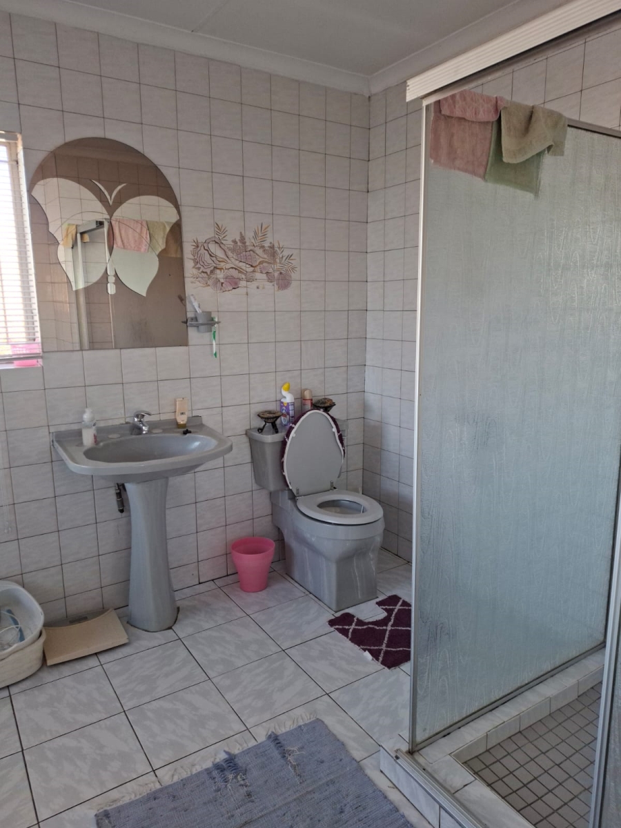 4 Bedroom Property for Sale in Eersterust Gauteng