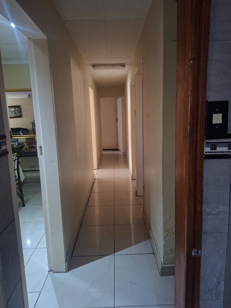 4 Bedroom Property for Sale in Eersterust Gauteng