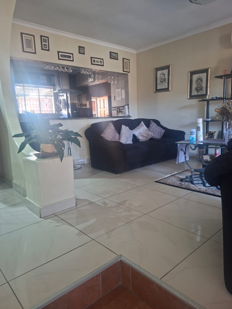 4 Bedroom Property for Sale in Eersterust Gauteng