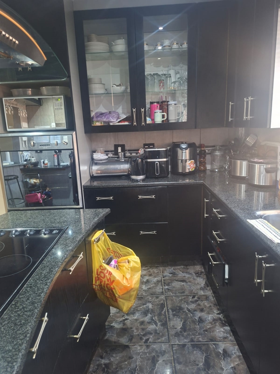 4 Bedroom Property for Sale in Eersterust Gauteng