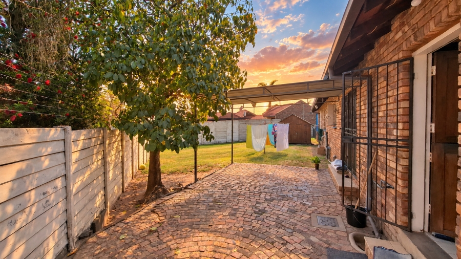 2 Bedroom Property for Sale in The Reeds Ext 10 Gauteng