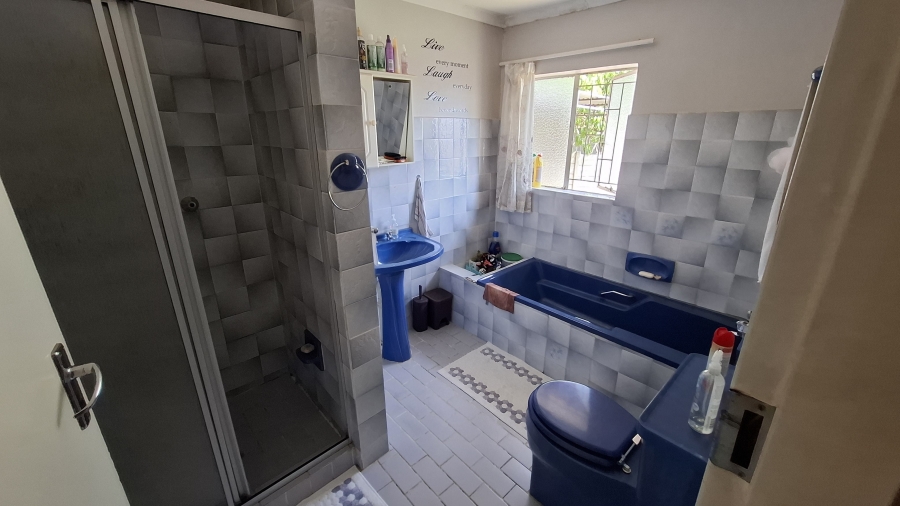 2 Bedroom Property for Sale in The Reeds Ext 10 Gauteng