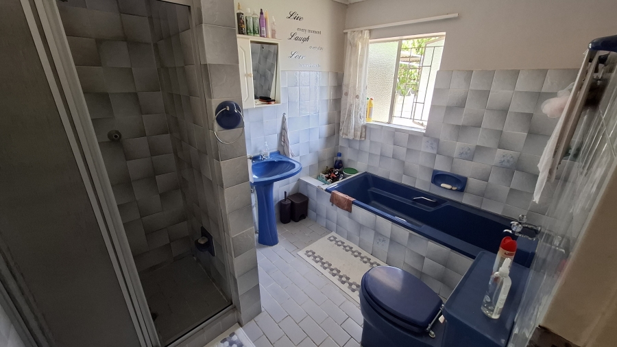 2 Bedroom Property for Sale in The Reeds Ext 10 Gauteng