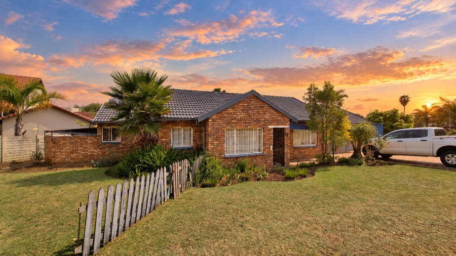 2 Bedroom Property for Sale in The Reeds Ext 10 Gauteng