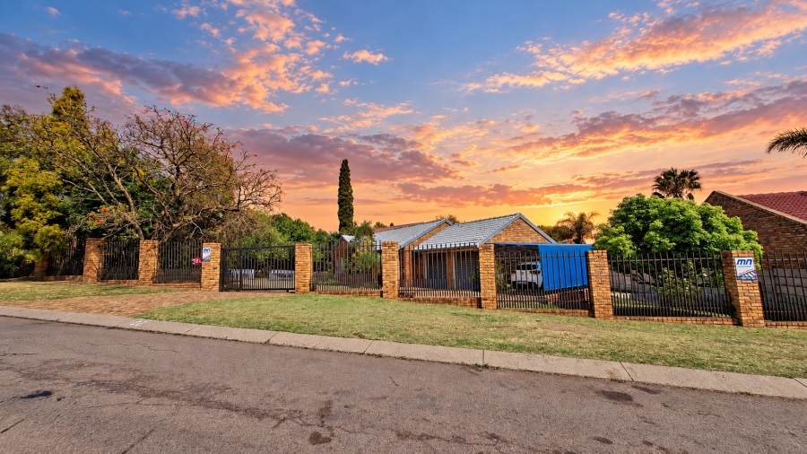 2 Bedroom Property for Sale in The Reeds Ext 10 Gauteng