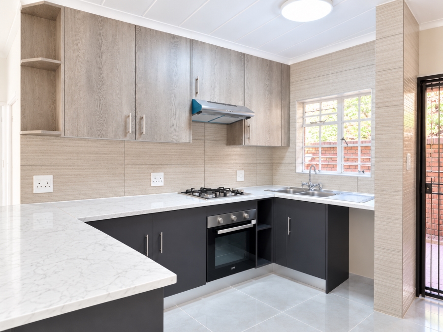 To Let 2 Bedroom Property for Rent in New Redruth Gauteng