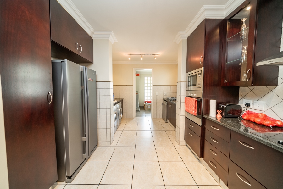 To Let 2 Bedroom Property for Rent in Bedfordview Gauteng