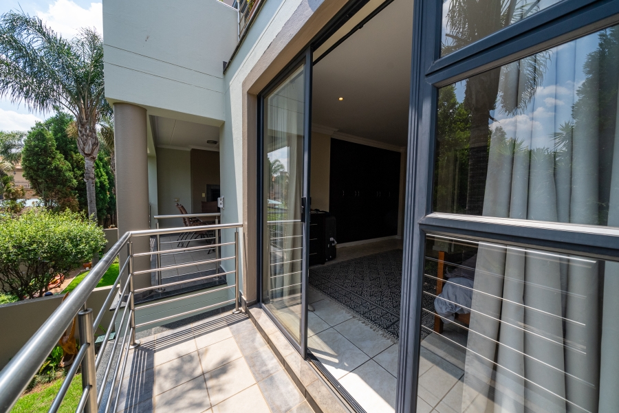 To Let 2 Bedroom Property for Rent in Bedfordview Gauteng