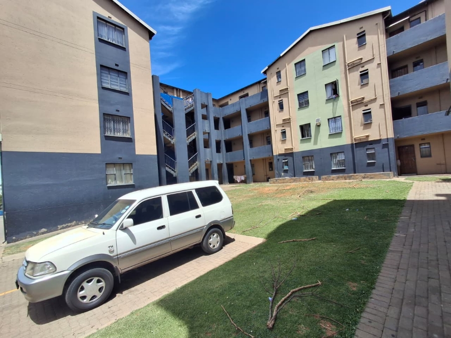 2 Bedroom Property for Sale in Fleurhof Gauteng
