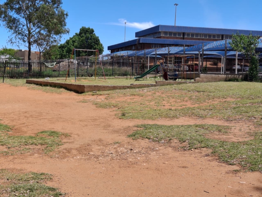 2 Bedroom Property for Sale in Fleurhof Gauteng