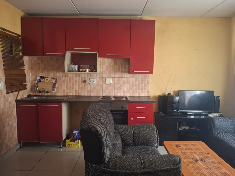 2 Bedroom Property for Sale in Fleurhof Gauteng