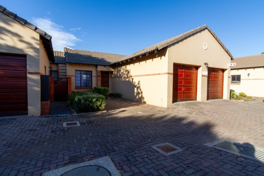 2 Bedroom Property for Sale in Equestria Gauteng