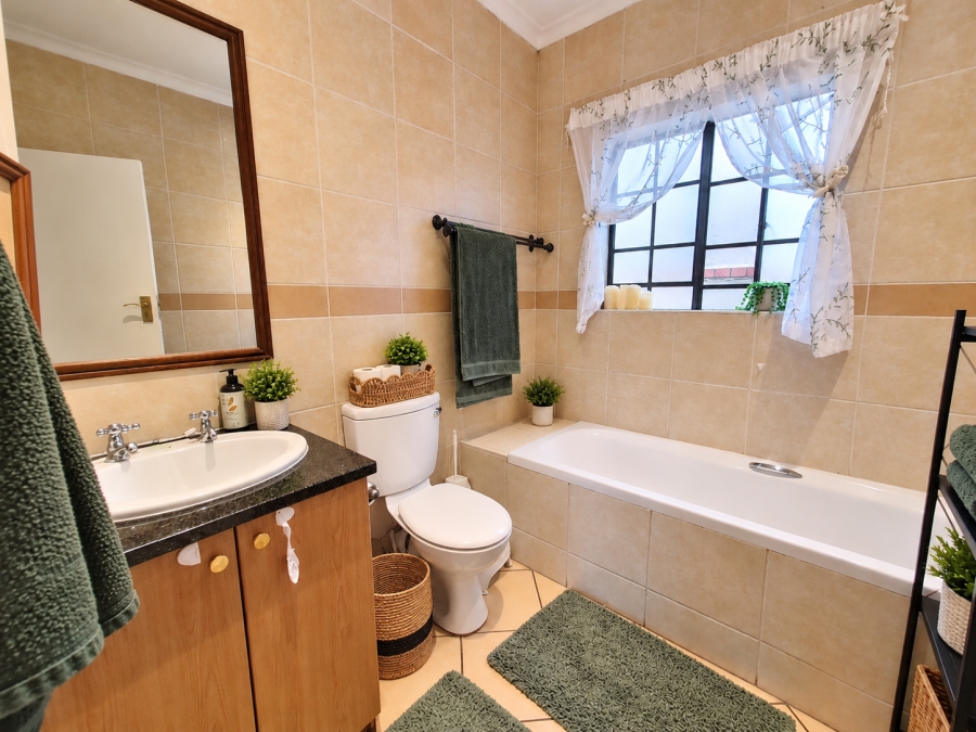 2 Bedroom Property for Sale in Equestria Gauteng